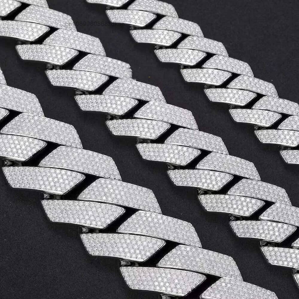 Moissanite Cuban Link Chain Iced Out - Luxuriöser Iced-Out Schmuck 925 Sterling Silber