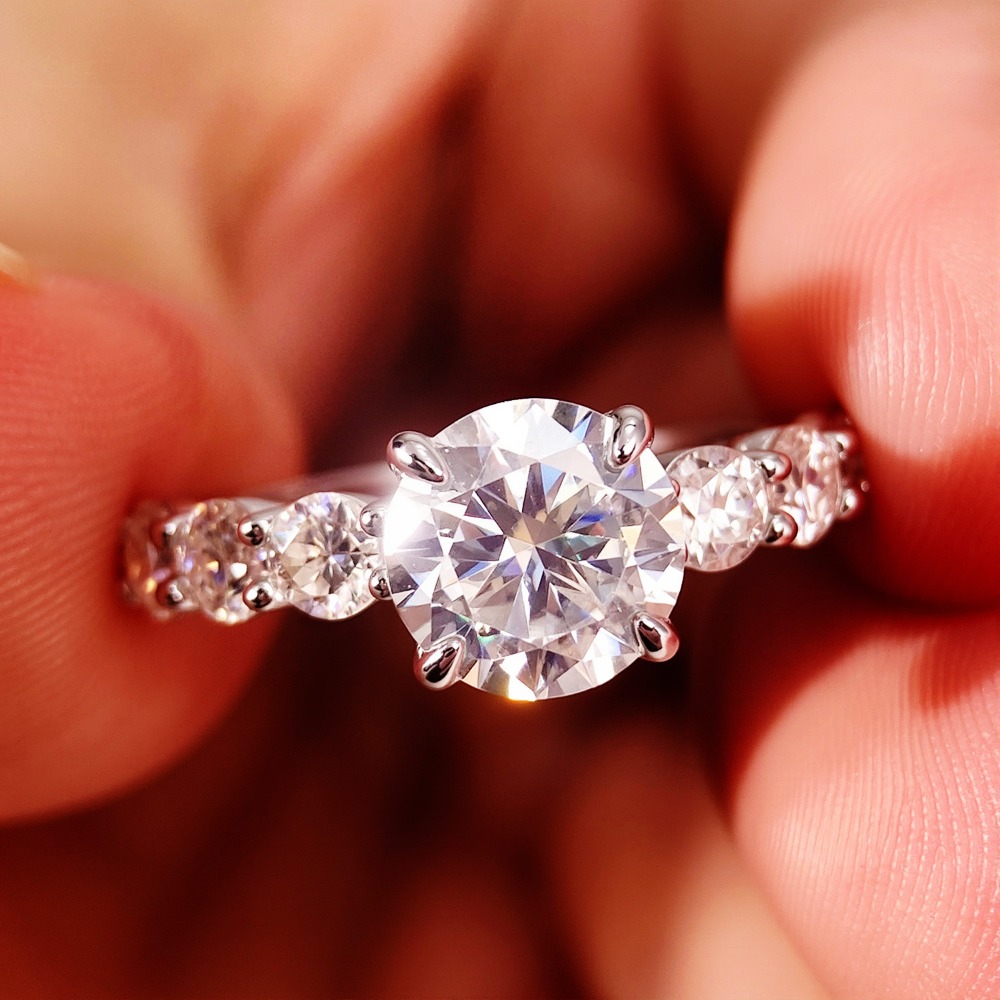 2 Karat Voll-Moissanit Verlobu – Moissanite Engagement Ring 2 Carat D Vvs1 Bewertung und Preis