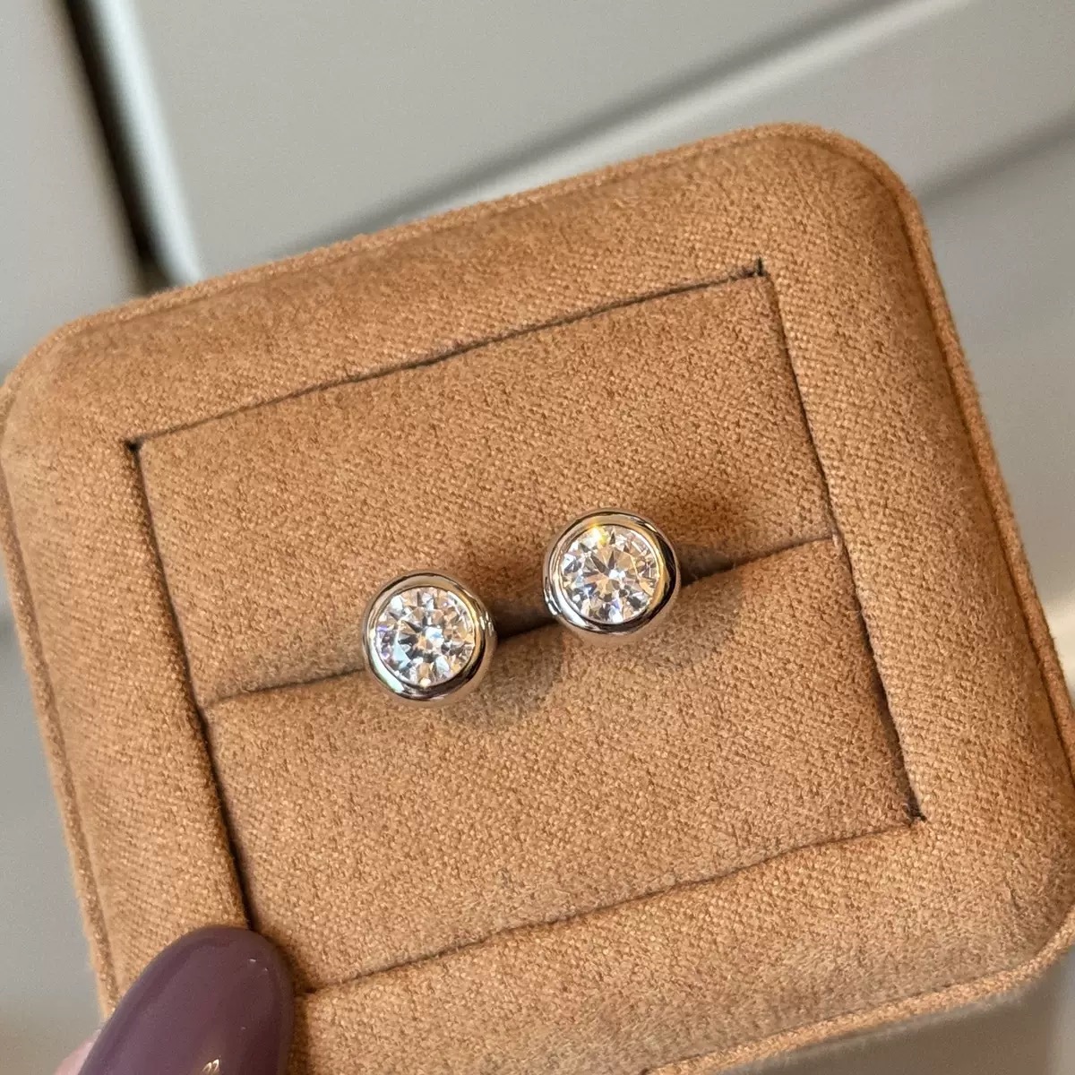 1ct Moissanit-Ohrstecker für D – Moissanite Stud Earrings Round Cut 1Ct Bewertung und Preis