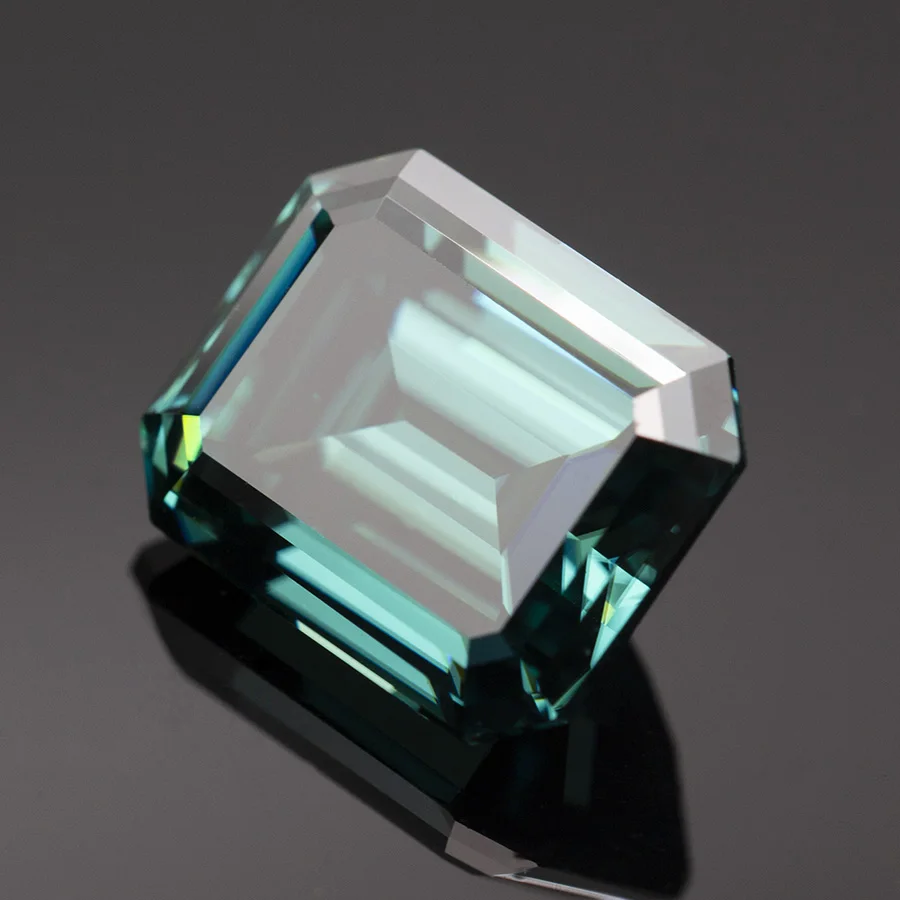 Nie verblassender smaragdgrüne – Gra Certificate Loose Moissanite Stone Bewertung und Preis