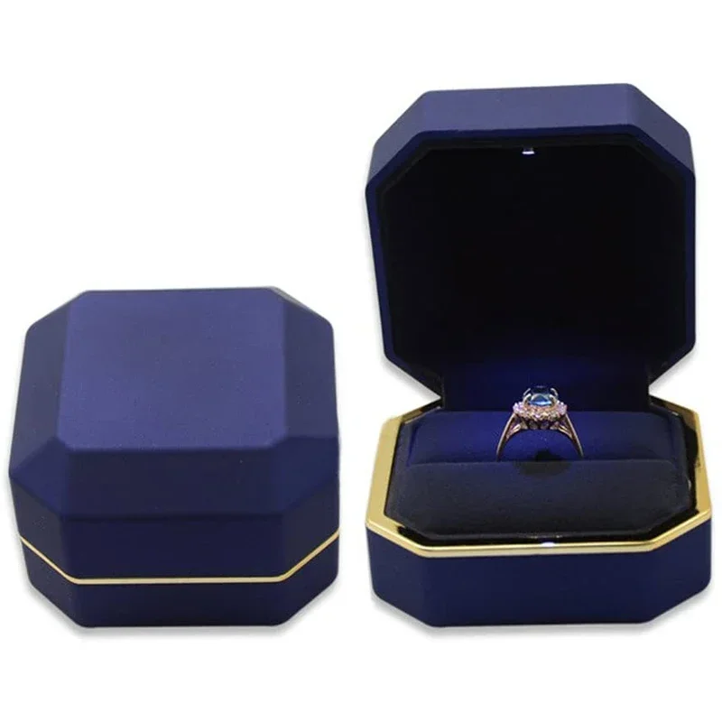 Neue 1PCS Luxus Ring Box Platz – Velvet Ring Box Led Light Proposal Bewertung und Preis