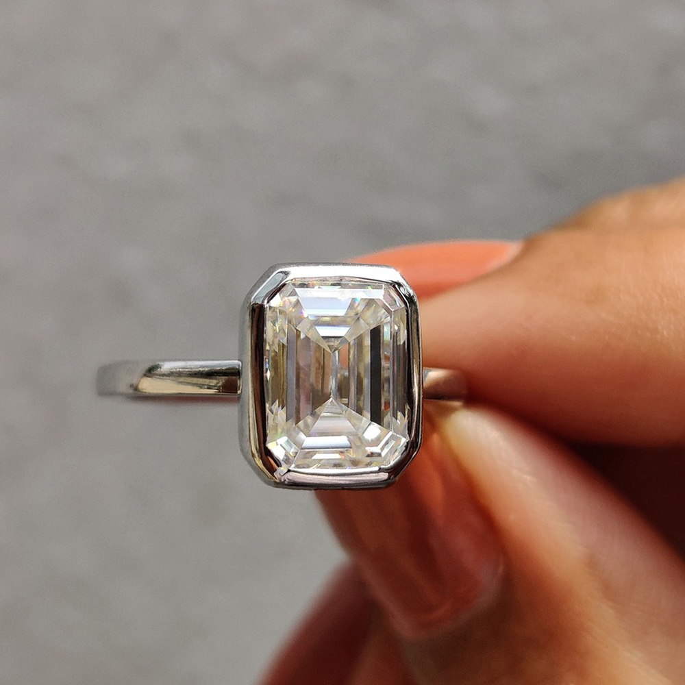 Bezel Cut Smaragdschliff Solit – Moissanite Engagement Ring 2 Carat D Vvs1 Bewertung und Preis